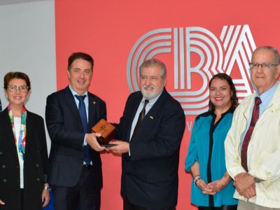 Entrega de Reconocimiento del CBA) a la Universidad UPSA